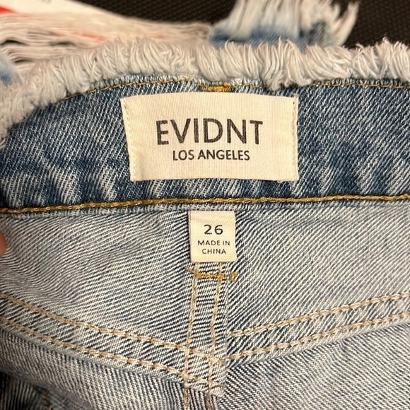 Evidnt Button Fly Raw Hem Distressed Jeans - Picture 15 of 15